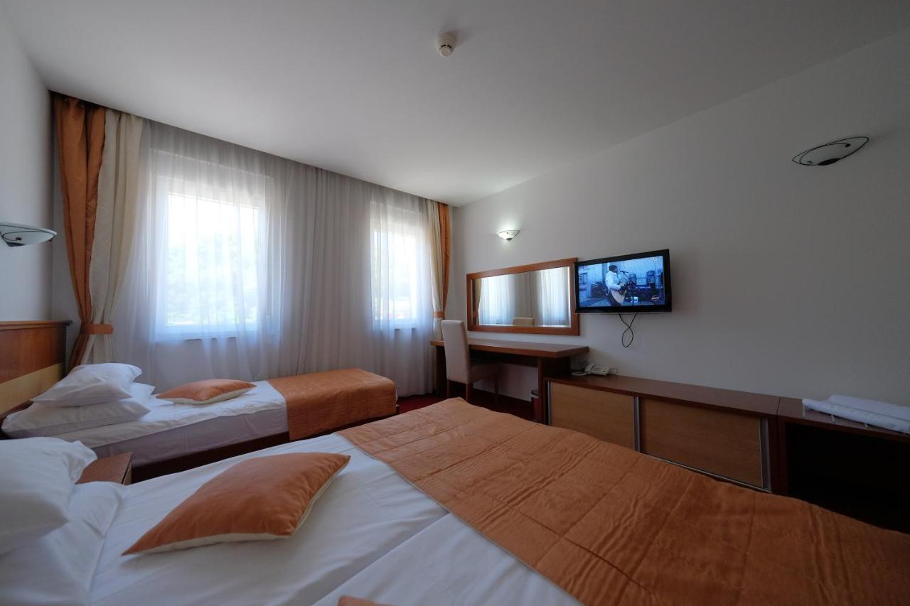 Motel Mujanic Sarajevo Mostarsko Raskrsce Buitenkant foto