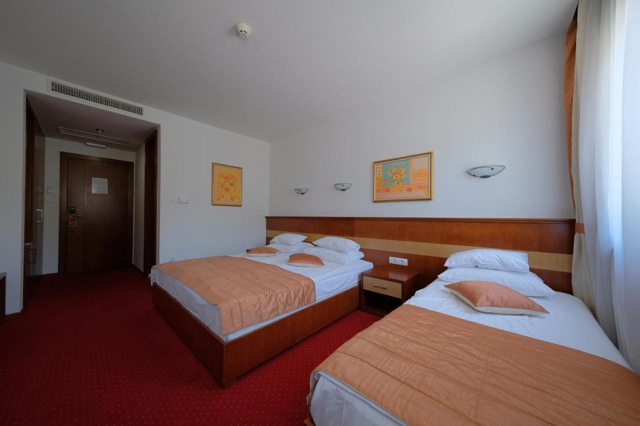 Motel Mujanic Sarajevo Mostarsko Raskrsce Buitenkant foto
