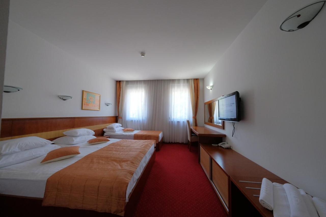 Motel Mujanic Sarajevo Mostarsko Raskrsce Buitenkant foto